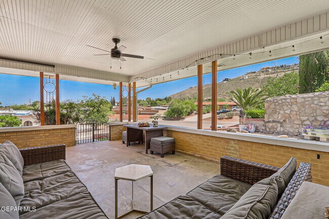 Building Photo - 904 Turney Dr