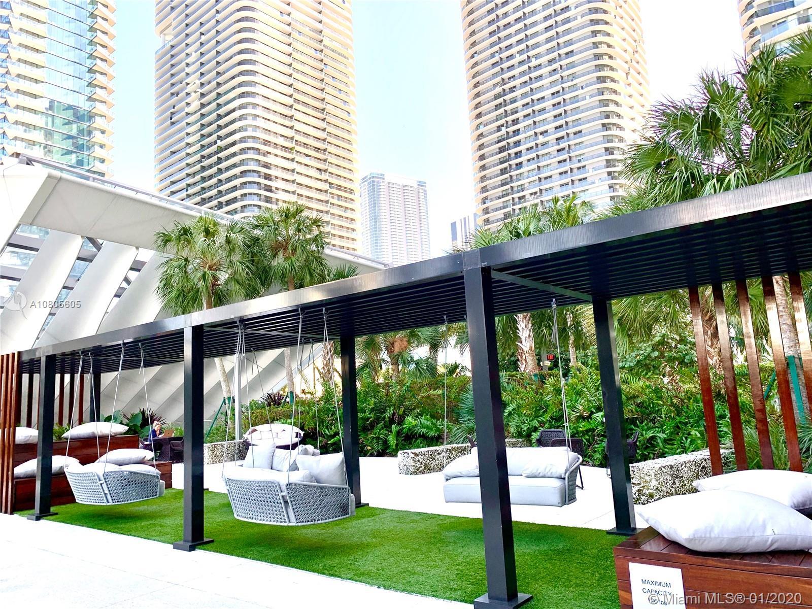 Building Photo - 88 SW 7th St