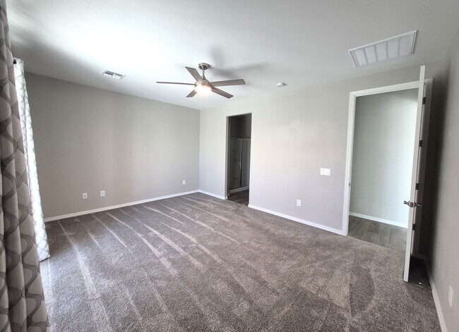 Building Photo - 7742 S Long Pond Walk Way