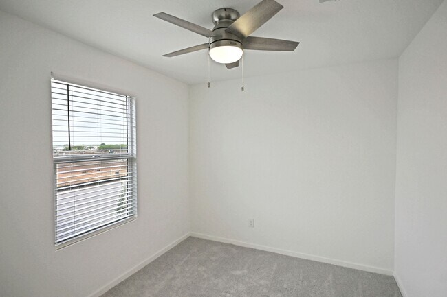 Building Photo - 7530 India Star