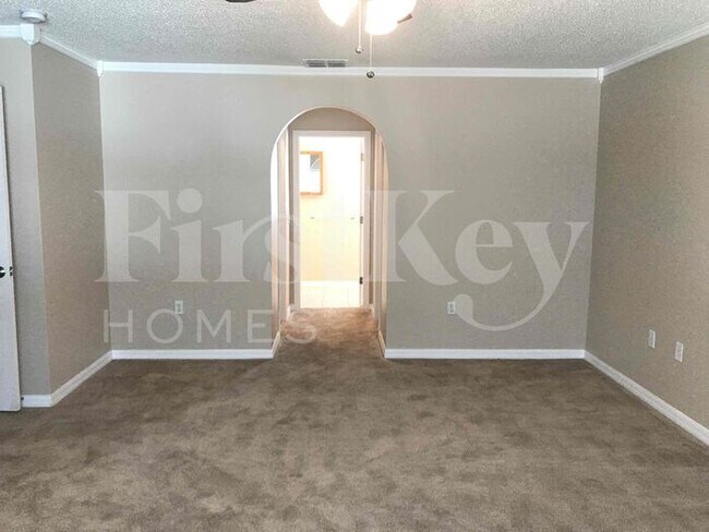 Building Photo - 6430 Gondola Dr