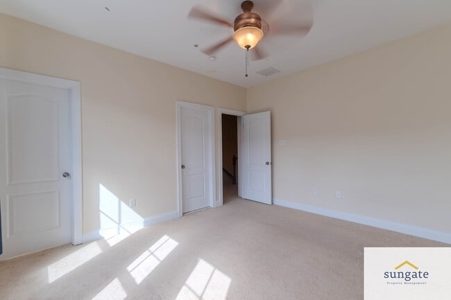 Building Photo - 11227 Terrace Ln