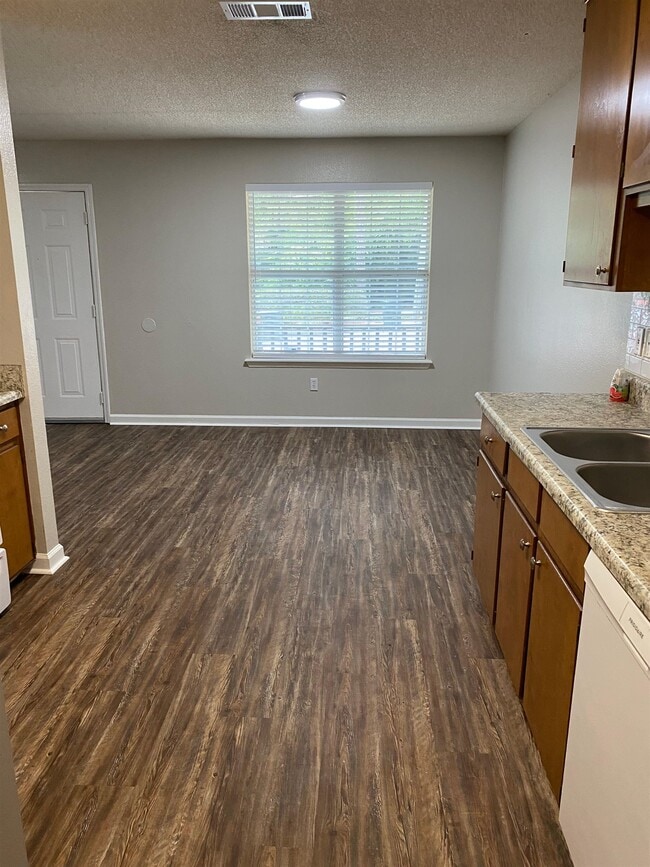 Building Photo - 2341 Garland Ct