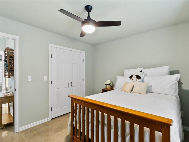 Building Photo - 6301 Hunterwood Dr