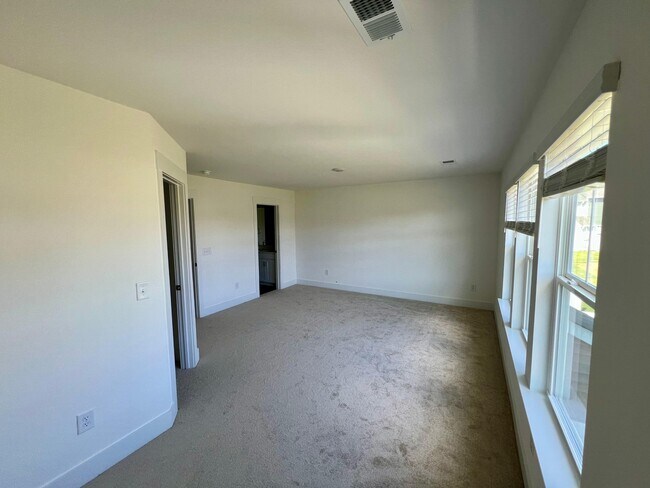 Building Photo - 1242 Cherry Orch Rd