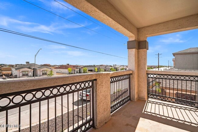 Building Photo - 14963 Pebble Hills Blvd