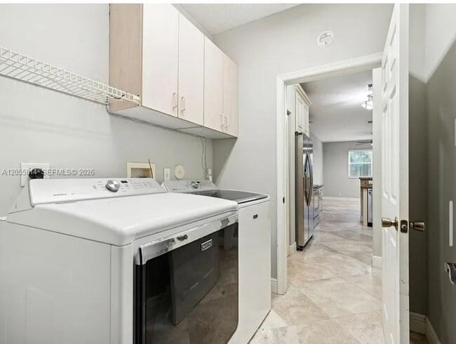 Building Photo - 975 Amy Ridge Ct