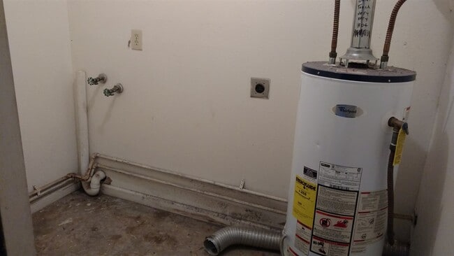 Building Photo - 2438 Atlas Rd