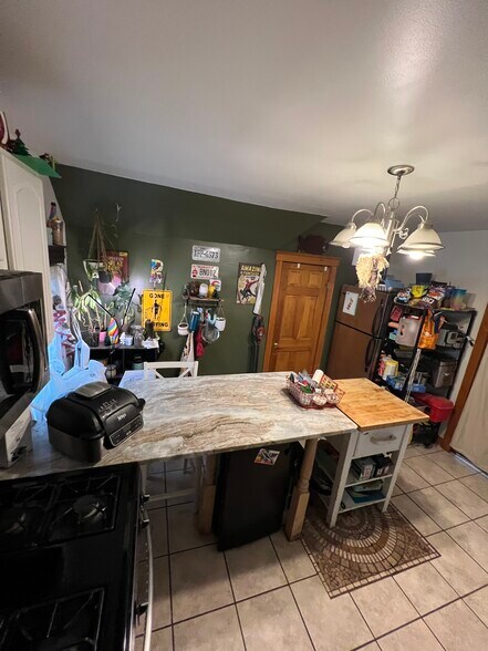 Building Photo - 39 Farquhar St