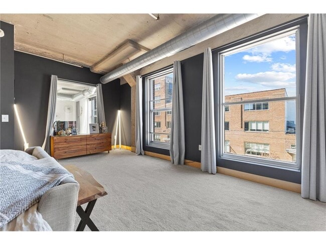 Building Photo - 918 N 3rd St