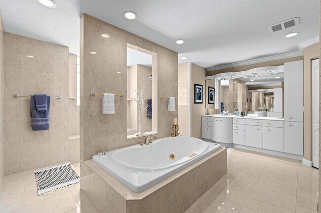Building Photo - 8668 Marlamoor Ln