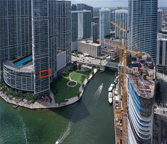 Building Photo - 465 Brickell Ave