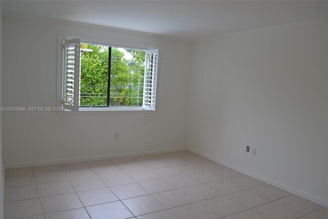 Building Photo - 255 Galen Dr