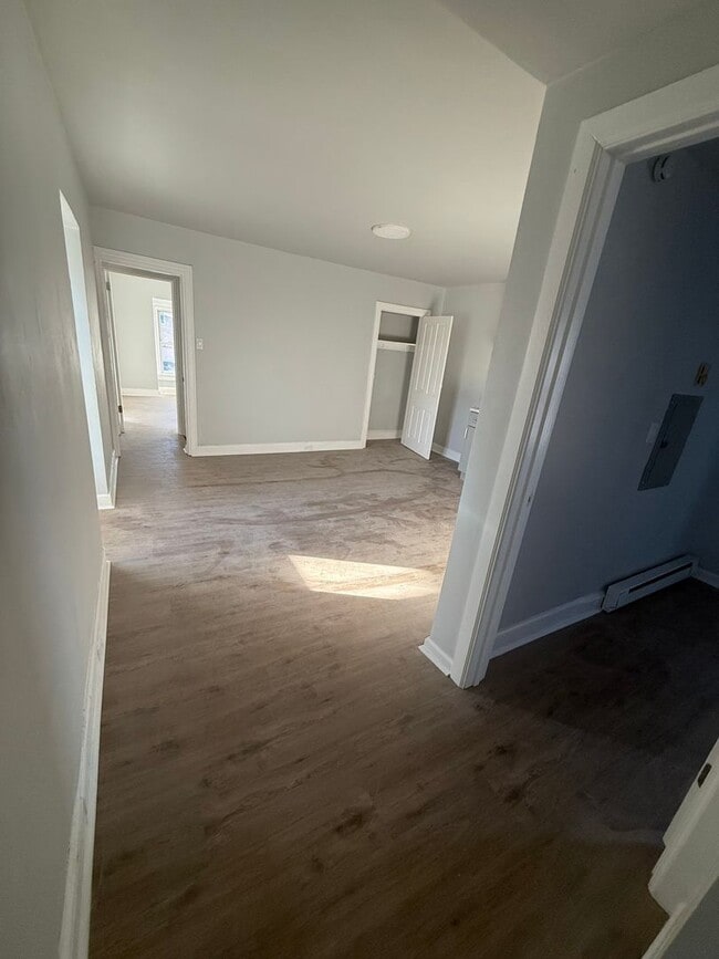 Building Photo - Move-In Ready 2 Bedroom with Stove, Microwave  Refrigerator