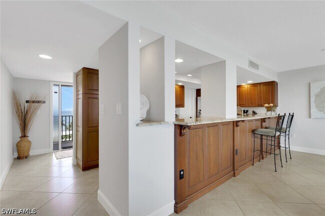 Building Photo - 10420 Gulf Shore Dr