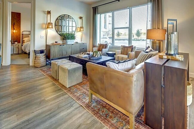 Building Photo - 221 W Lancaster-1712