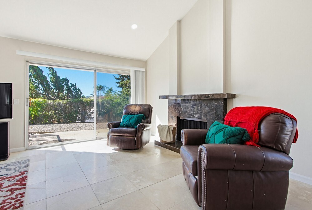 Building Photo - 17440 Plaza Cerado