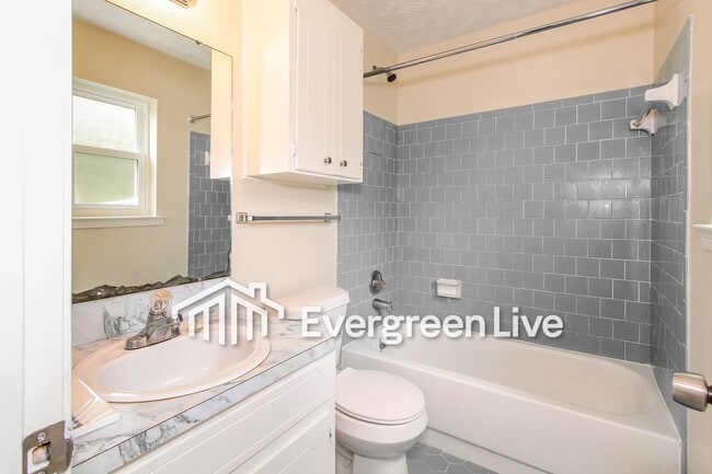 Building Photo - 4201 Spring Park Ct