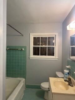 Building Photo - 5042 Ventura Ln