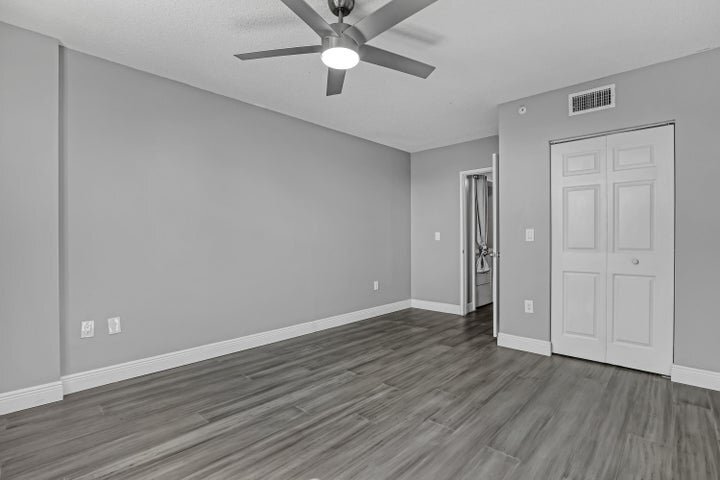 Building Photo - 651 Okeechobee Blvd