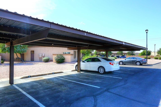 Building Photo - 93 N Cooper Rd