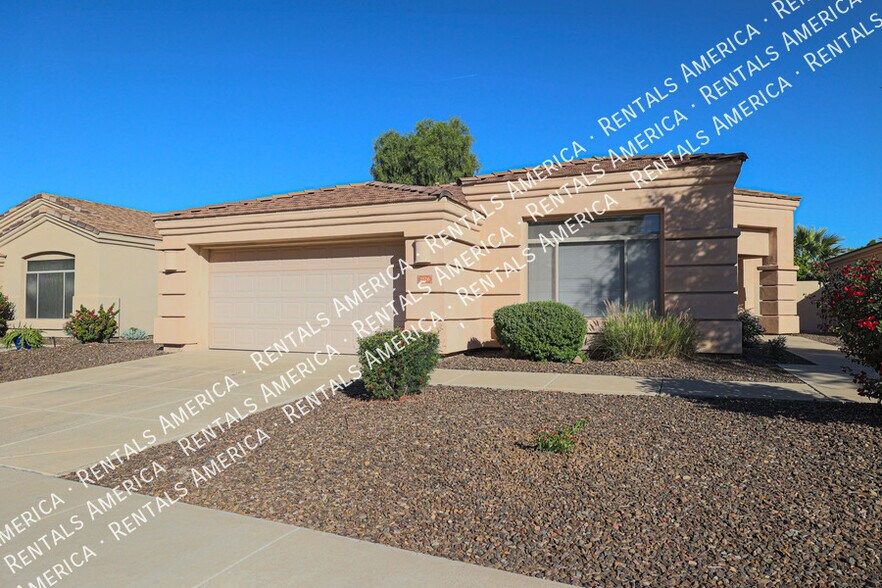 Building Photo - 2126 E Fawn Dr