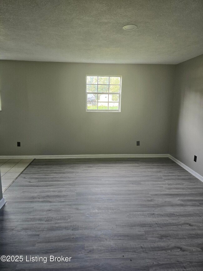 Building Photo - 3421 Shanks Ln
