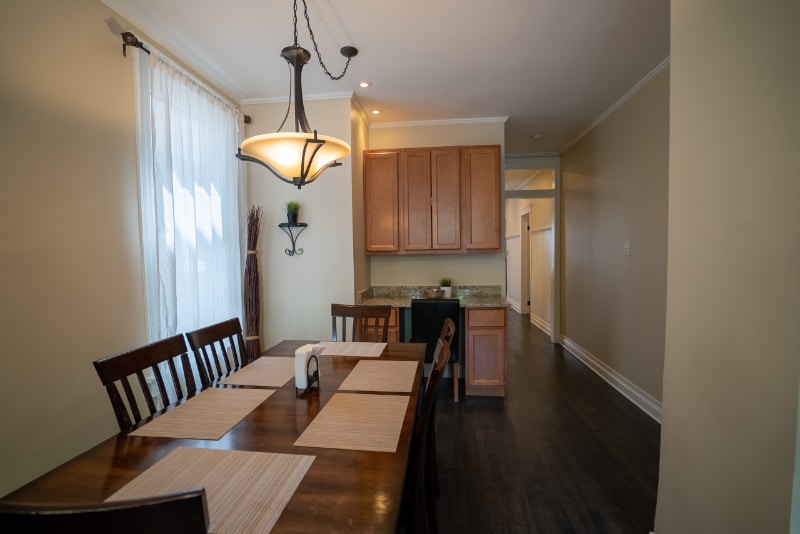 Building Photo - 3238 N Hoyne Ave