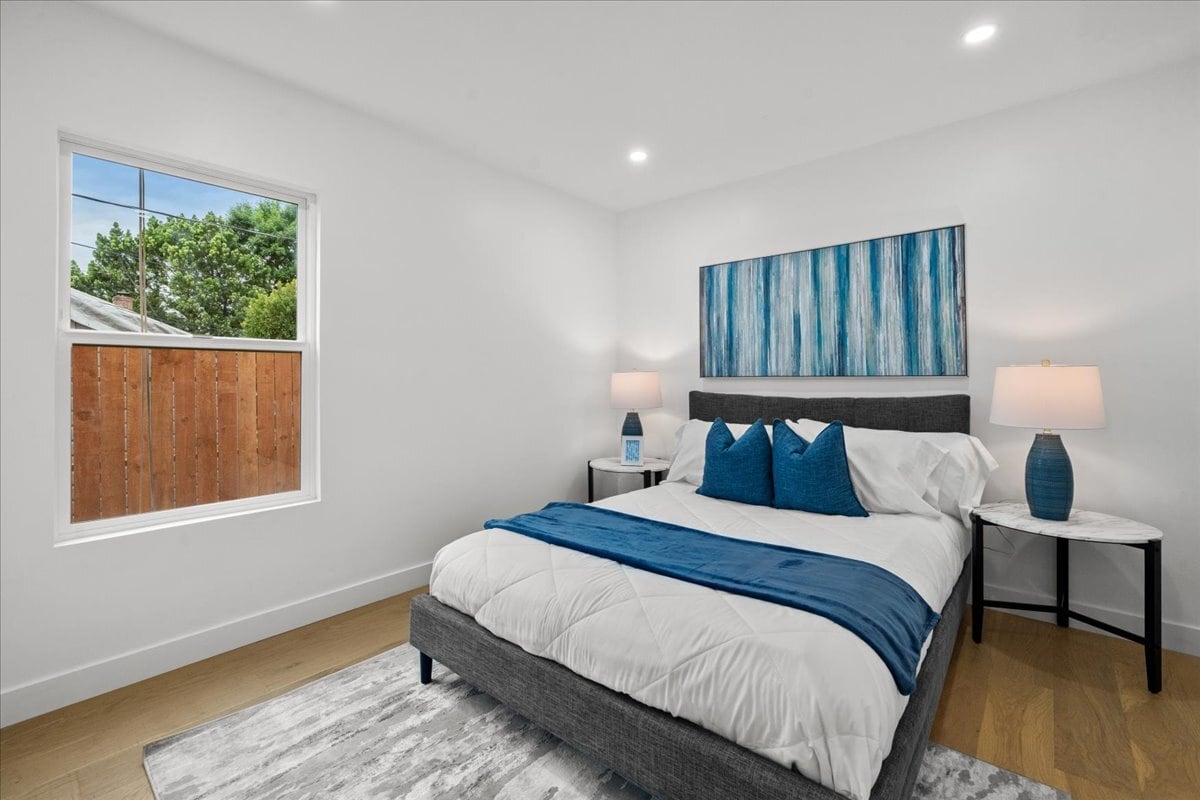 Building Photo - 5815 Saloma Ave