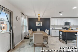 Building Photo - 11850 Burnet St