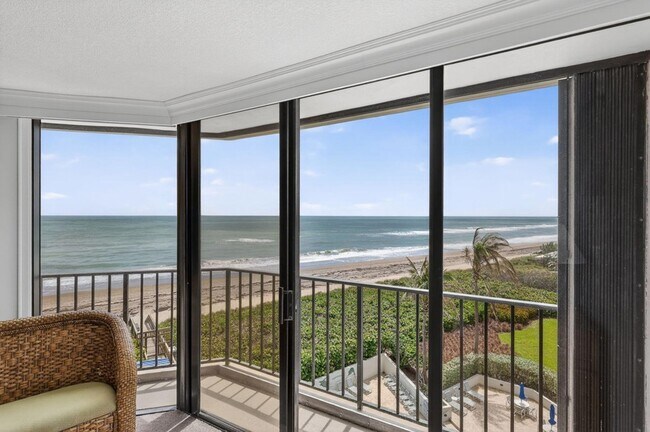 Building Photo - 9650 S Ocean Dr