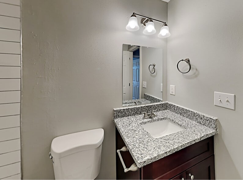 Building Photo - 6301 Ziegler Ln