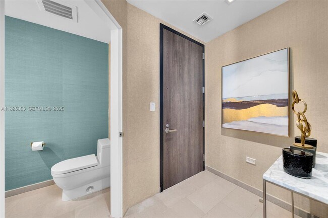 Building Photo - 88 SW 7th St