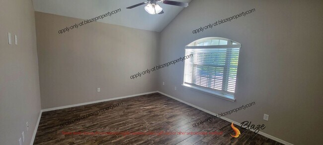 Building Photo - 2/2 Townhome in Southlawn