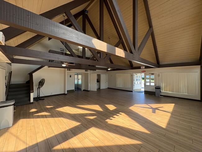 Building Photo - Beautiful 3Bd/2Ba In a Great Location!