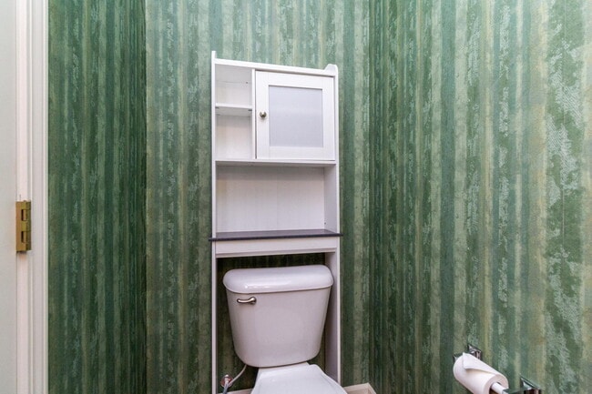 Building Photo - 3839 Norwich Dr