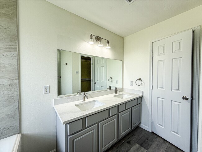 Building Photo - 18118 Mayfield Meadow Ln