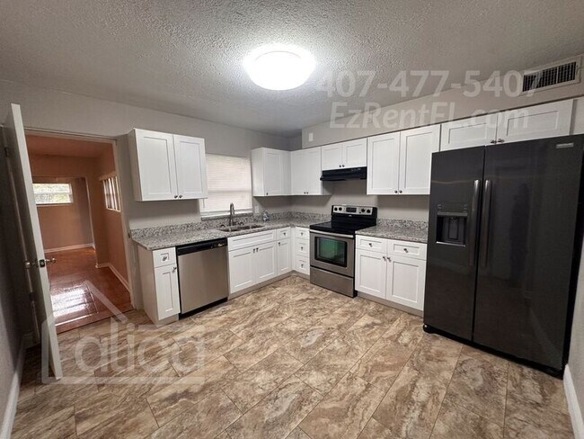 Building Photo - 3630 Amigos Ave