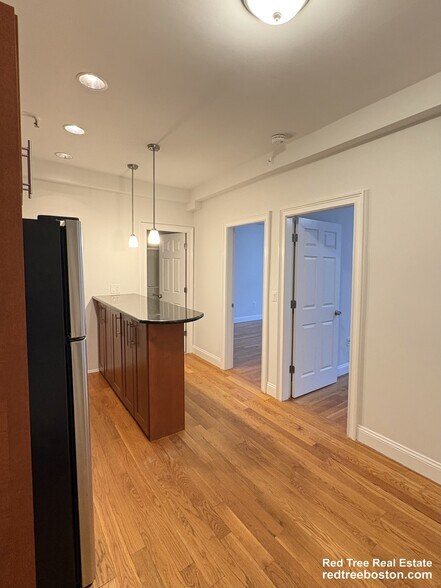 Building Photo - 11 Peterborough St