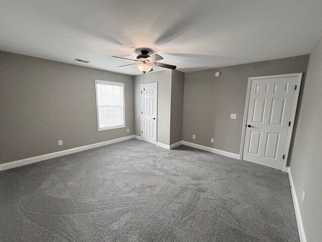 Building Photo - 113 Winning Ticket Dr