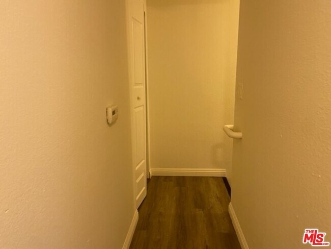 Building Photo - 641 Normandie Ave