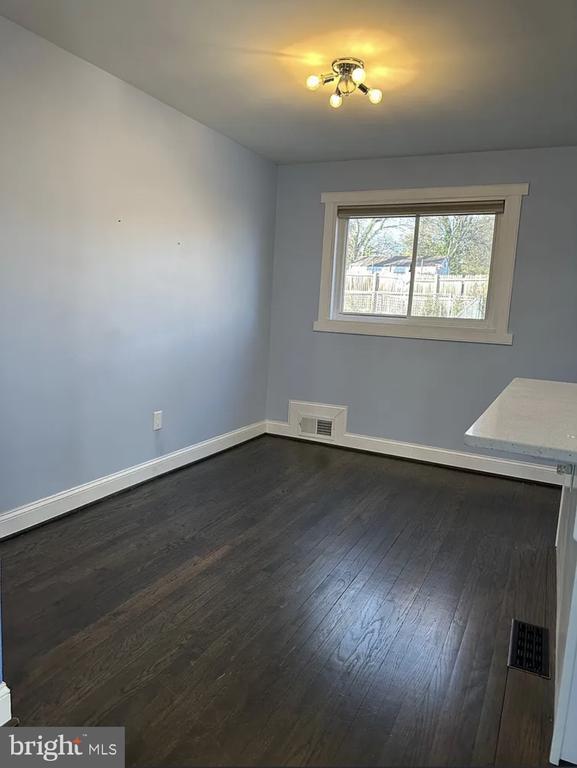 Building Photo - 2402 Mary Baldwin Dr