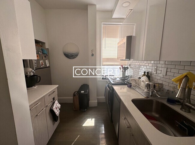 Primary Photo - 111 Park Dr