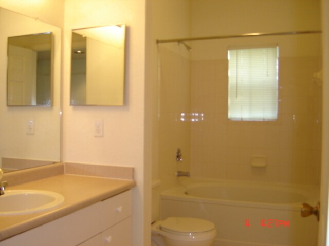 Building Photo - Orlando Park Central Gated Resort Style Co...