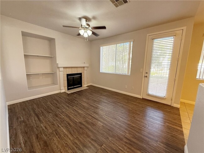 Building Photo - 2185 Polynesia Cir