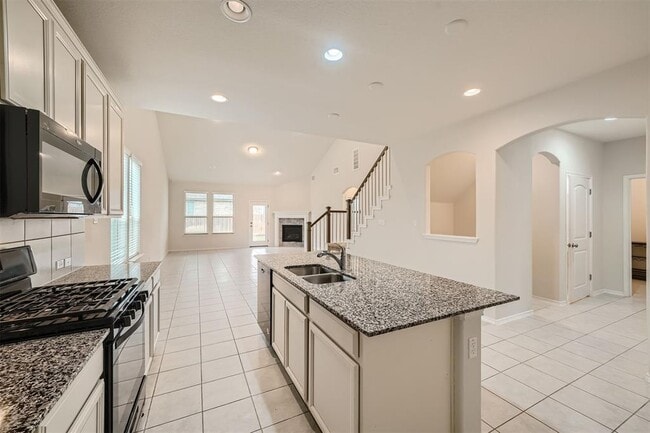 Building Photo - 303 Duroc Dr