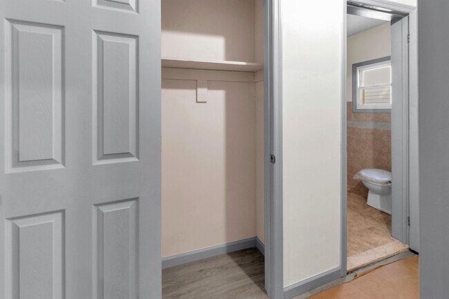 Building Photo - 181-183-183 N 6th St