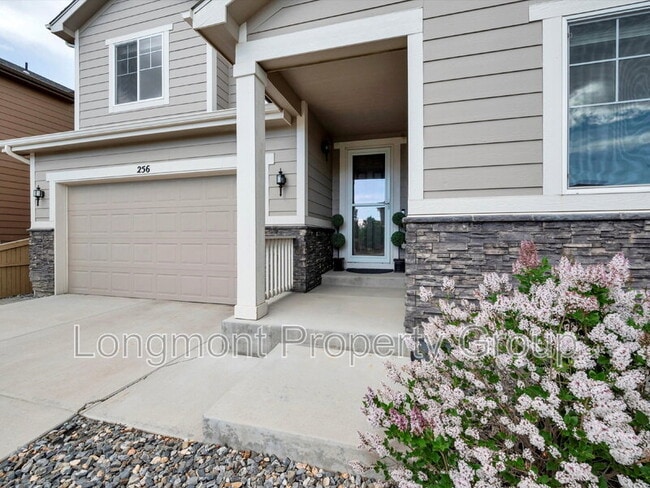 Building Photo - 256 Western Sky Cir