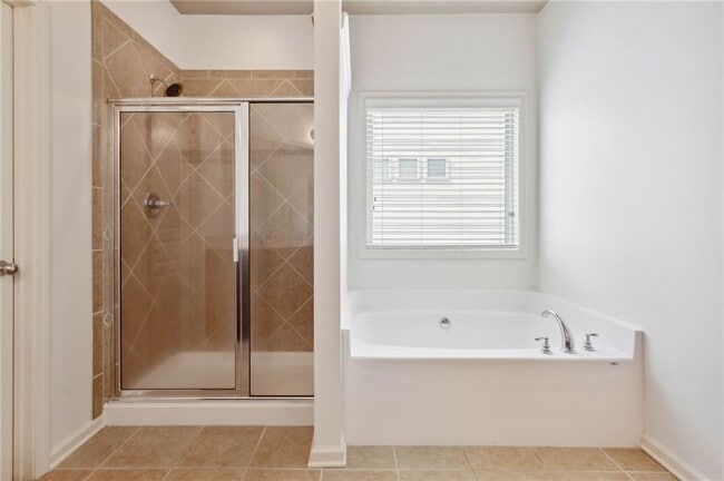 Building Photo - 655 Township Cir