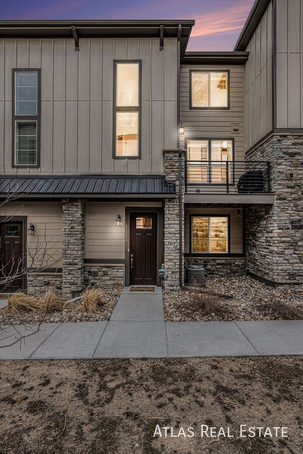 Building Photo - 1536 Castle Creek Cir